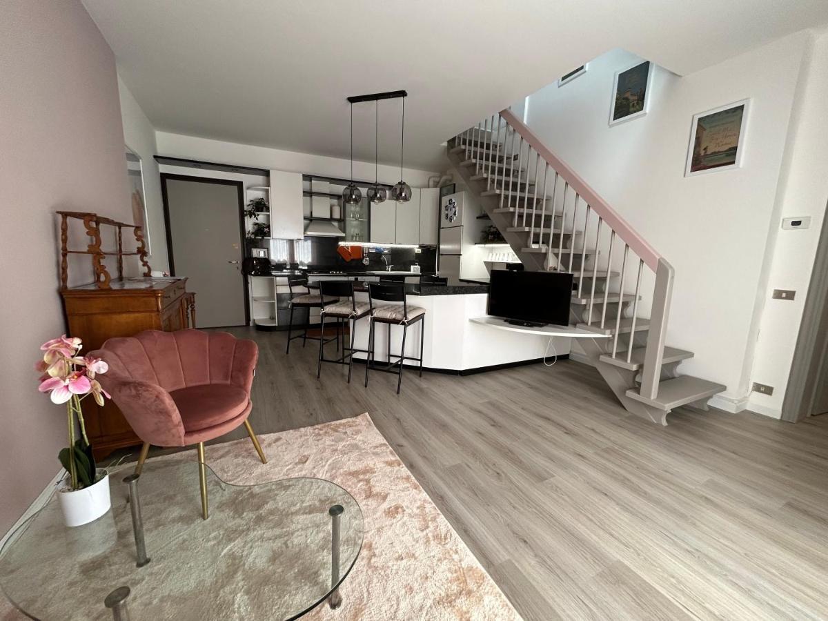 D-Place Apartment Piazza Duomo 크레마 외부 사진
